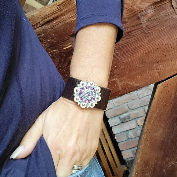 PURPLE Crystal Concho Leather Cuff - Picture 5 of 8